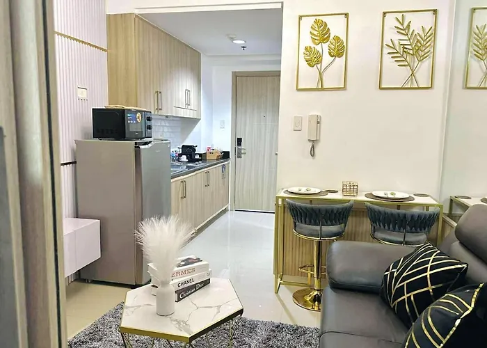 Staycation Shore Residences One Bedroom W Balcony Pool View Near Smx Sm Moa Ikea Naia Dfa Ocean Park Dfa * Manila